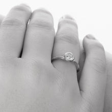 Load image into Gallery viewer, Woodland Style Solitaire Diamond Ring in Gold