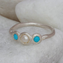Load image into Gallery viewer, Pearl And Turquoise Three Stone Ring