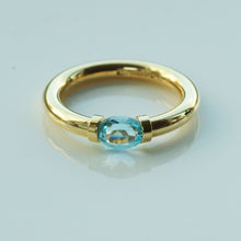 Load image into Gallery viewer, 18 Carat Gold Aquamarine Ring