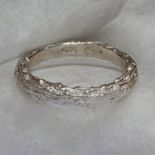 Load image into Gallery viewer, Scottish Highland Pine Textured Ring