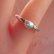 Load image into Gallery viewer, Freshwater Pearl Tension Ring
