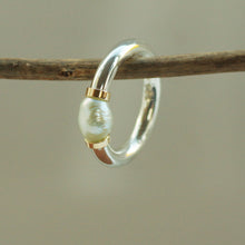 Load image into Gallery viewer, Freshwater Pearl Tension Ring
