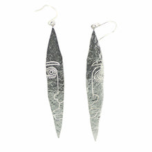 Load image into Gallery viewer, Long Silver Earrings Engraved With A Face
