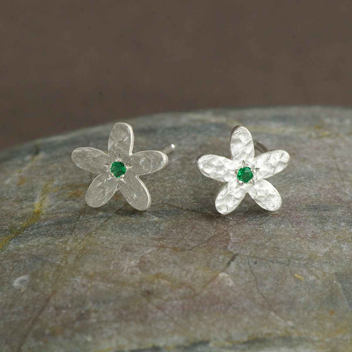 Silver Flower Emerald Earrings.