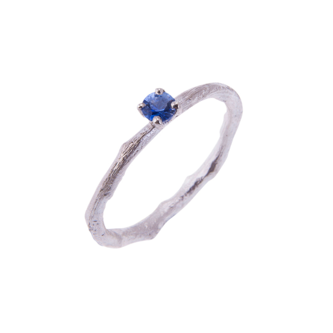 Sapphire ring in Sterling Silver
