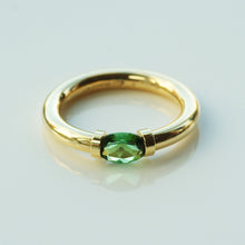 Load image into Gallery viewer, 18 carat Gold Tension Ring With a High Grade Green Tourmaline
