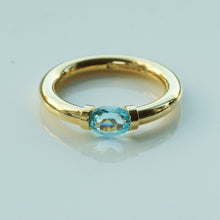 Load image into Gallery viewer, 18 Carat Gold Aquamarine Ring
