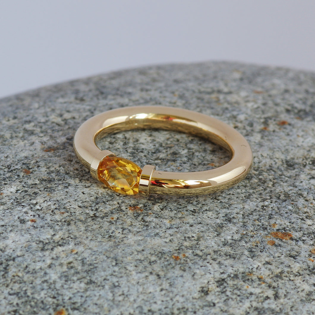 Citrine Tension Ring in Gold