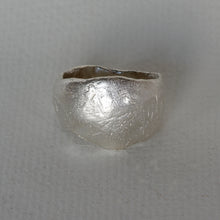 Load image into Gallery viewer, Chunky Hallmarked Sterling Silver Ring
